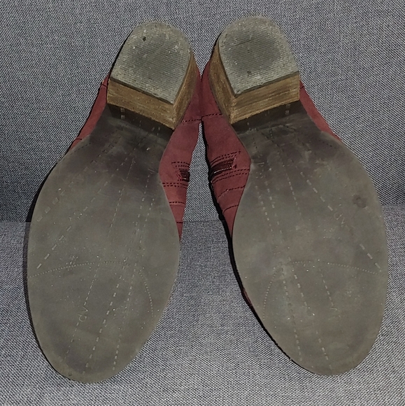 DOLCE VITA Suede Booties - Picture 6 of 6